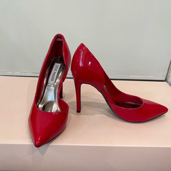 Steve Madden Red Patent Leather Pumps size 8.5 - Picture 6 of 6